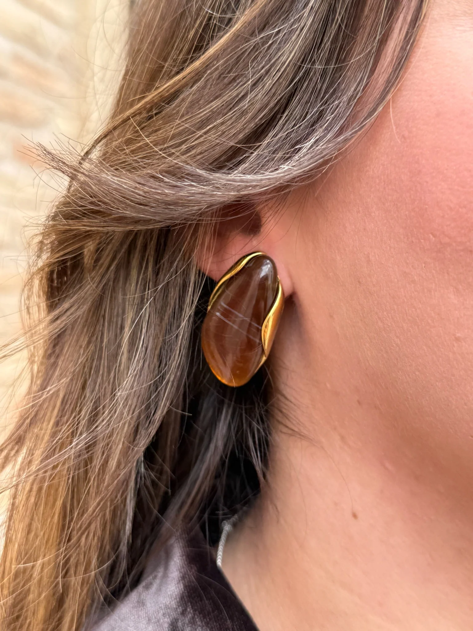 Pendientes nácar marrón  | Gigi - Image 3