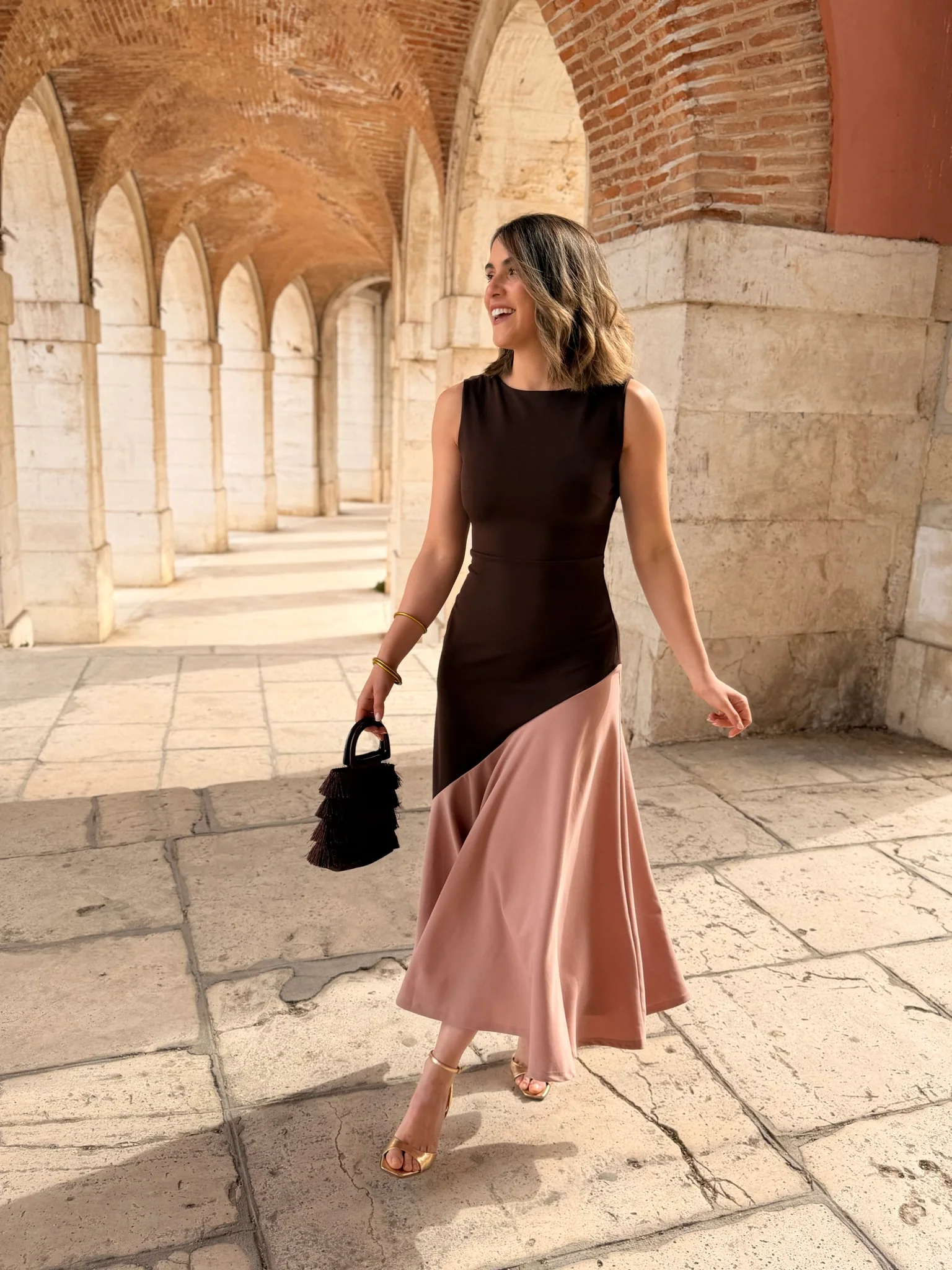 Vestido marrón y maquillaje| Aurelia - Image 3
